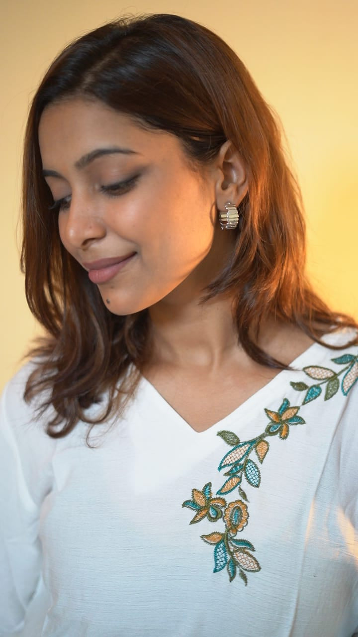 White Bloom V-Neck Embroidered Tunic