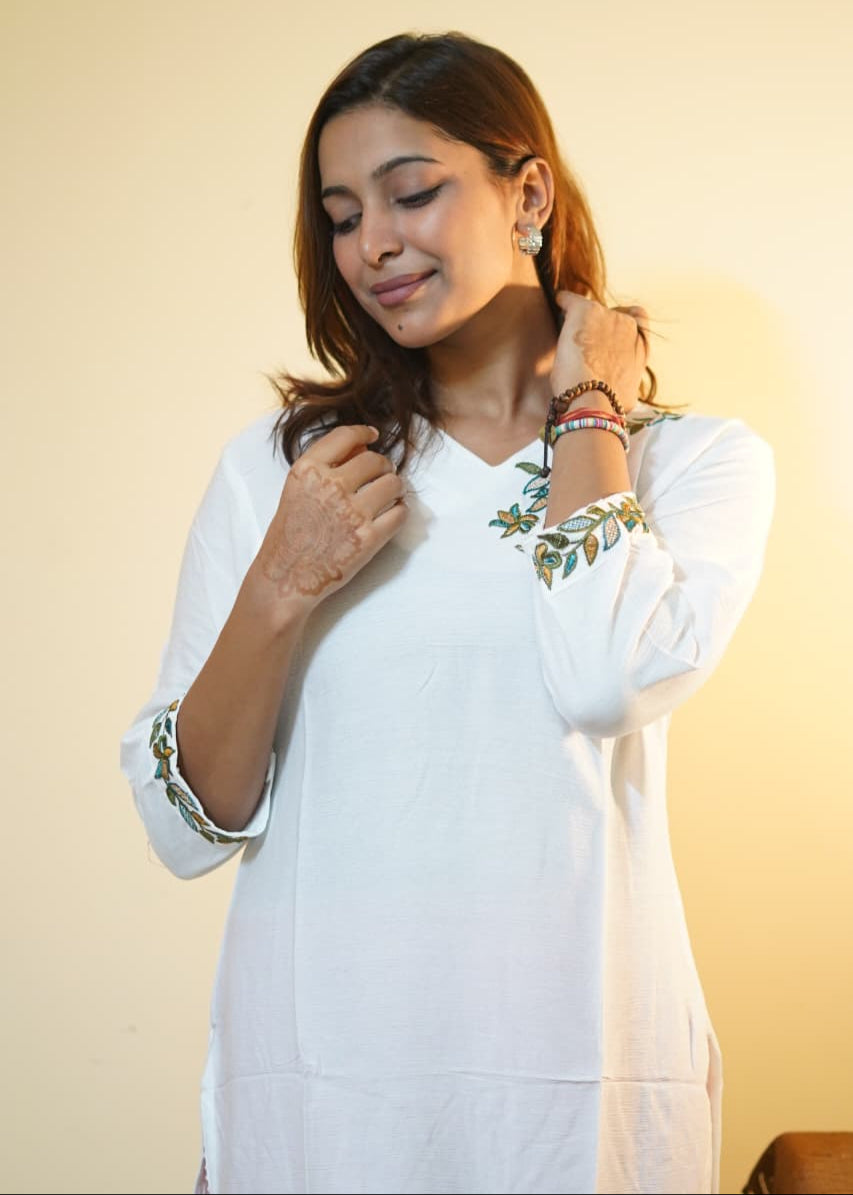 White Bloom V-Neck Embroidered Tunic
