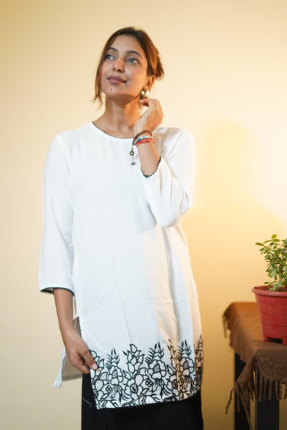 Elegant White Floral Hem Tunic